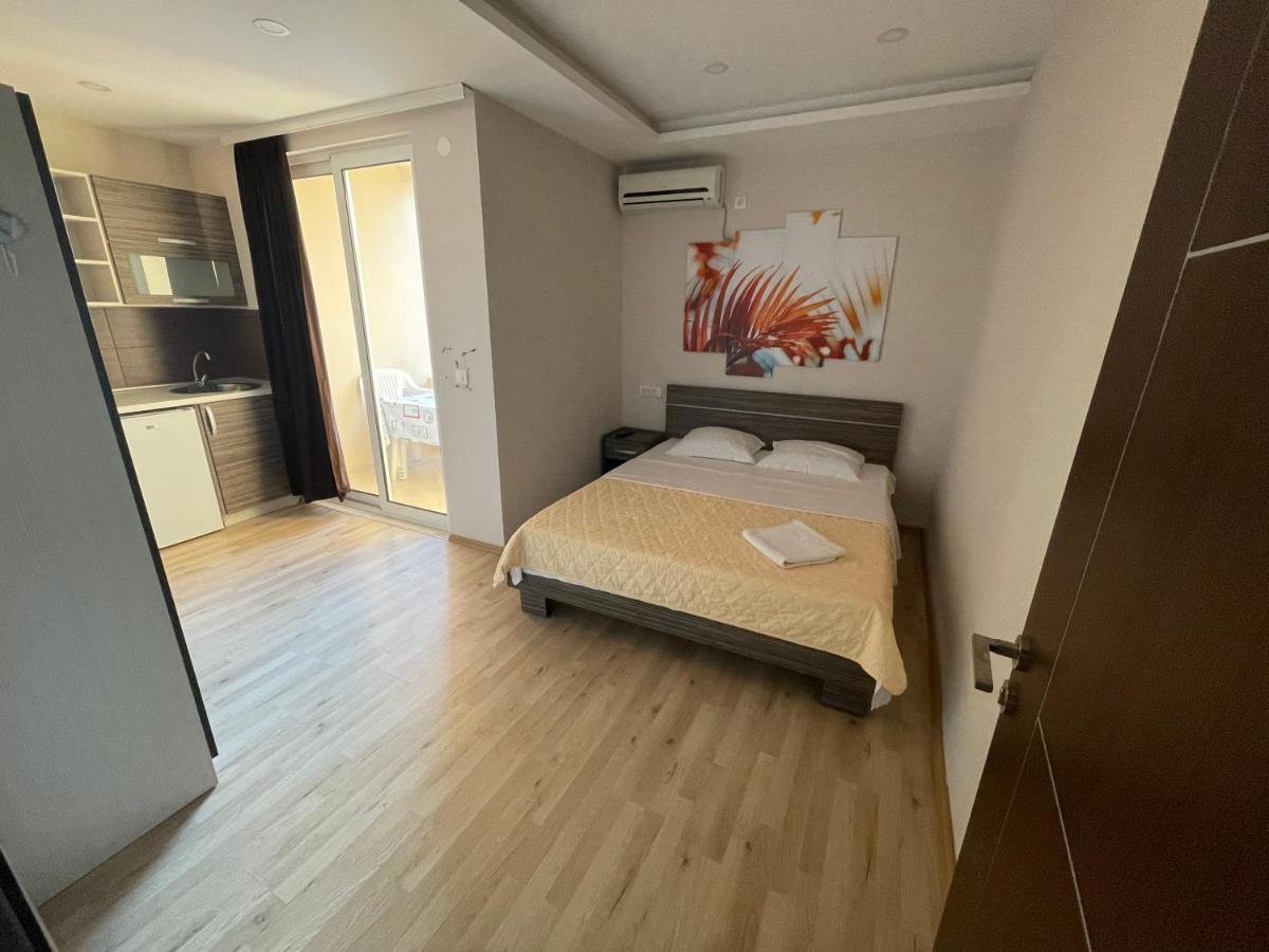 Apartments Lati Ulcinj Exterior photo